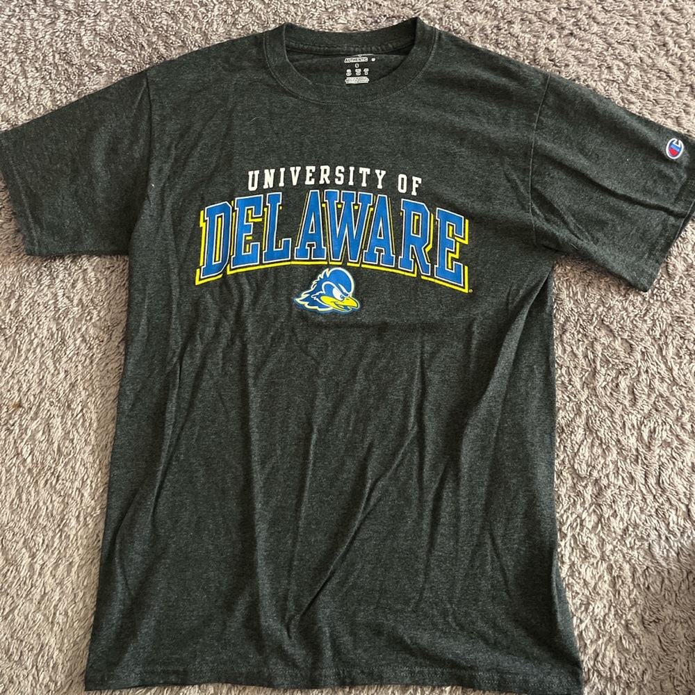 champion ud tshirt